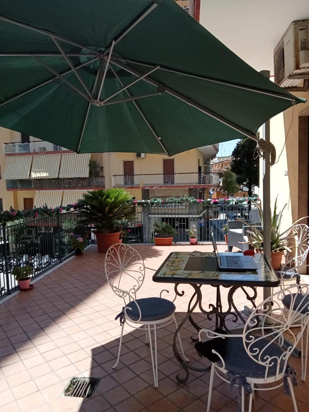 La Terrazza Di Monica & Teresa Bed & Breakfast Portici Exterior photo