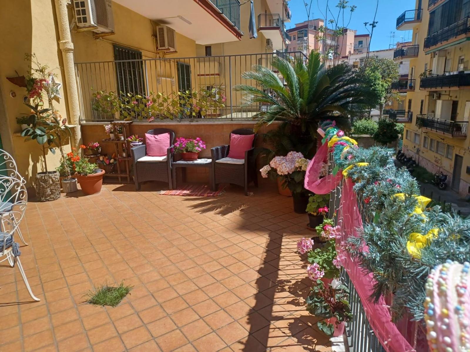 La Terrazza Di Monica & Teresa Bed & Breakfast Portici Exterior photo